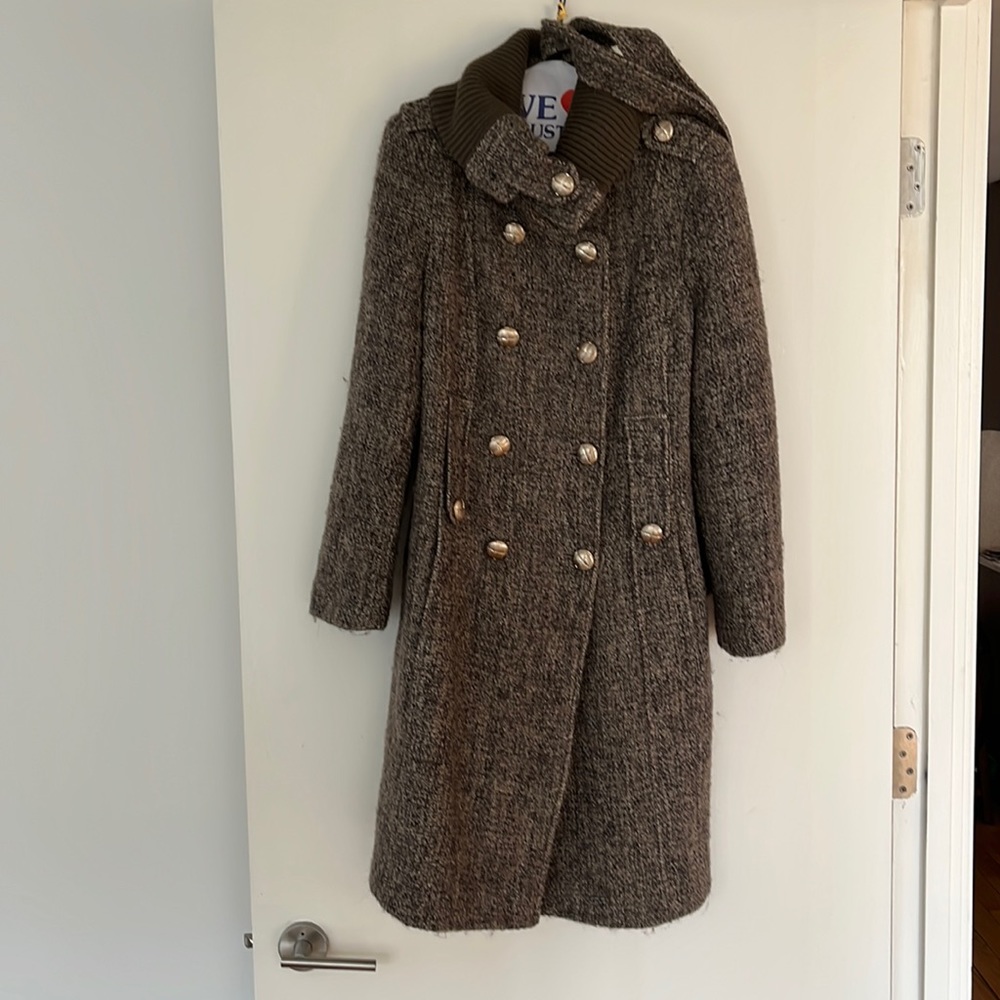 Calvin Klein, taupe tweed, gold buttons, size 10, hits at the knee about.